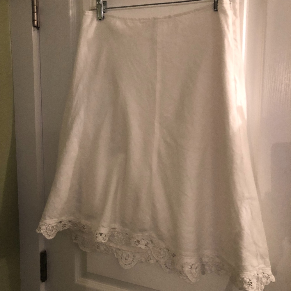 Linen white skirt with lace trim - size 10